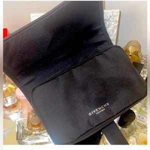 Women’s cosmetic pouch 👝 ♠️♣️🖤